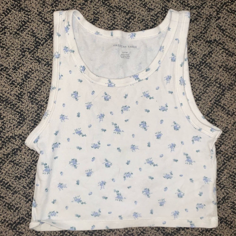 Like new! AEO floral Tank!